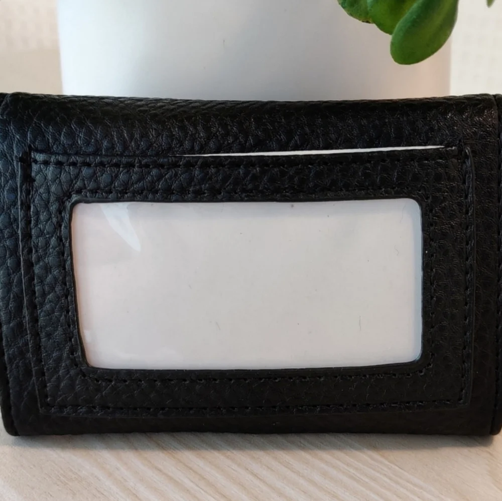 💰Alyssa Vegan Black Wallet/Wristlet w/Cream Interior